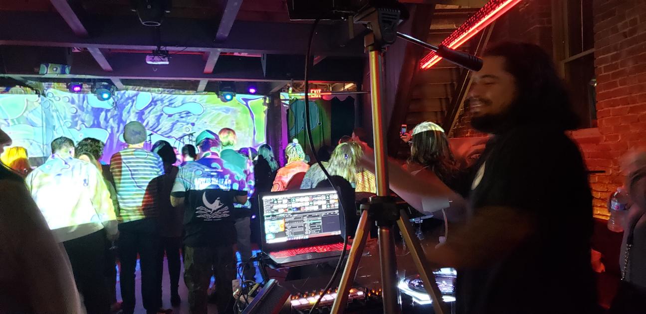 Third Circle Visuals at Volar Sin Alas, a benefit for Al Otro Lado